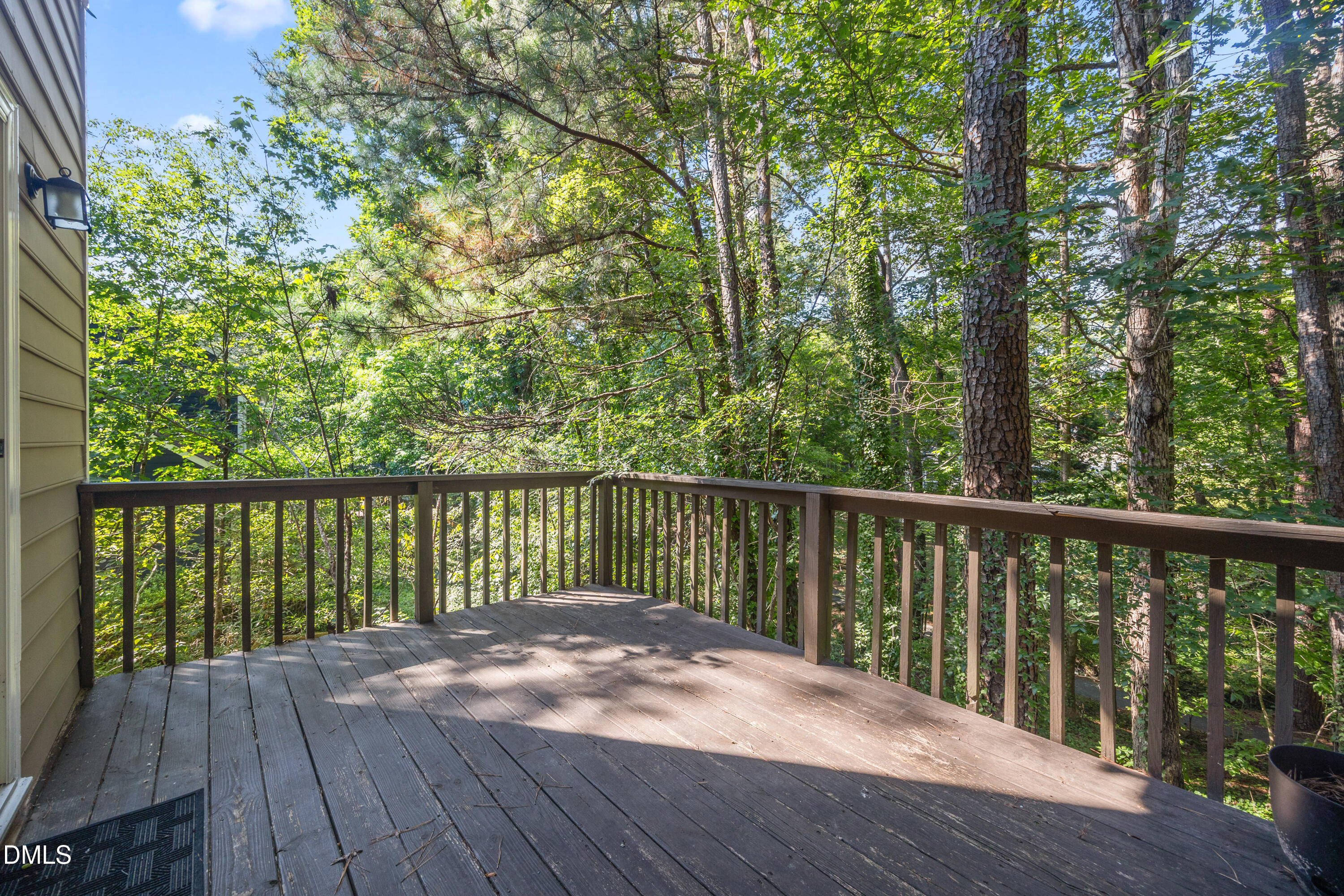 4904 Fortunes Ridge Drive