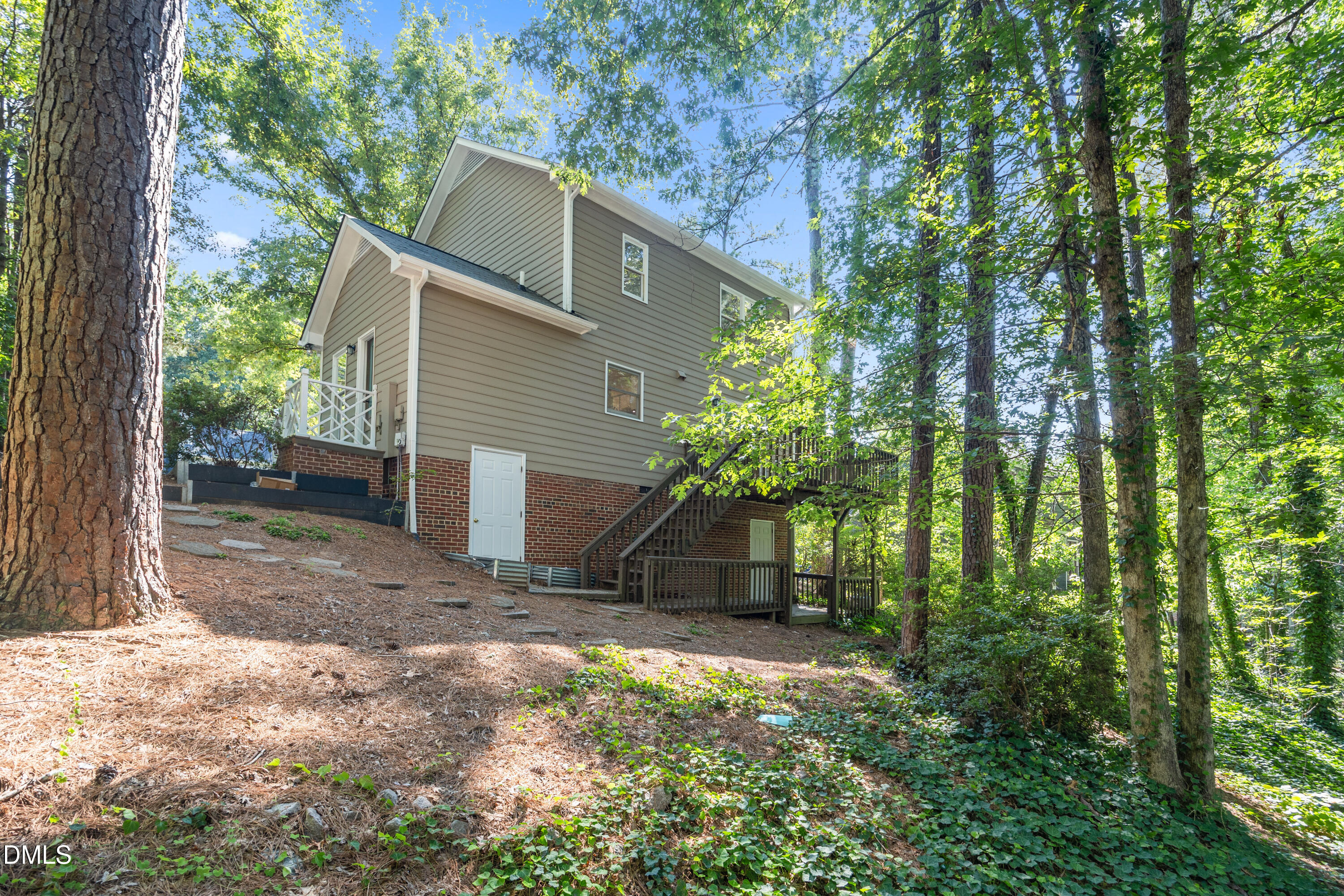 4904 Fortunes Ridge Drive