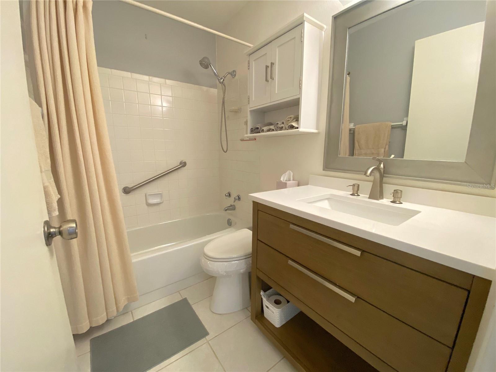390 301 BLVD W #21A