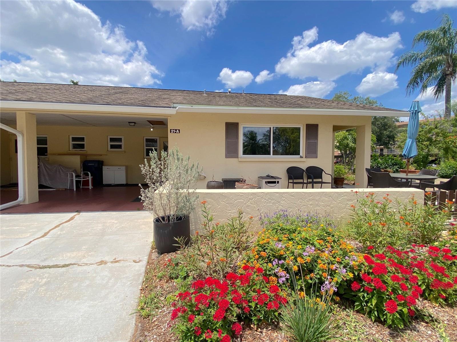 390 301 BLVD W #21A
