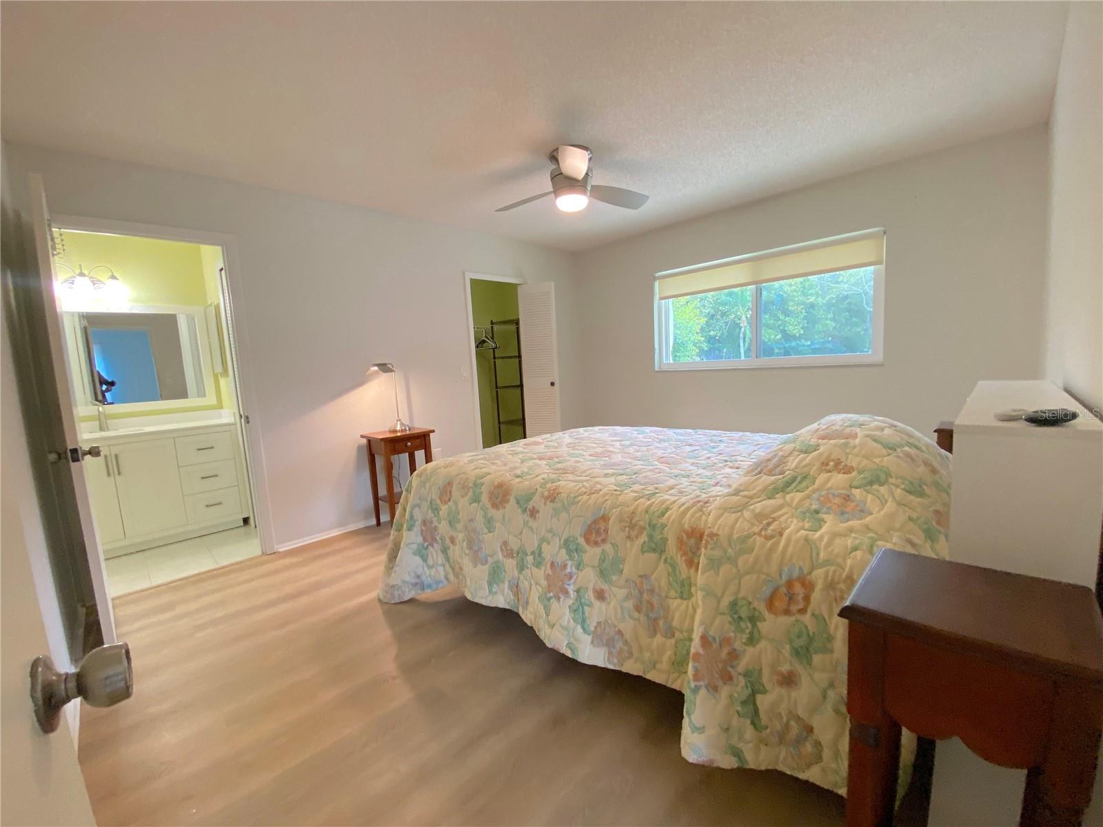 390 301 BLVD W #21A