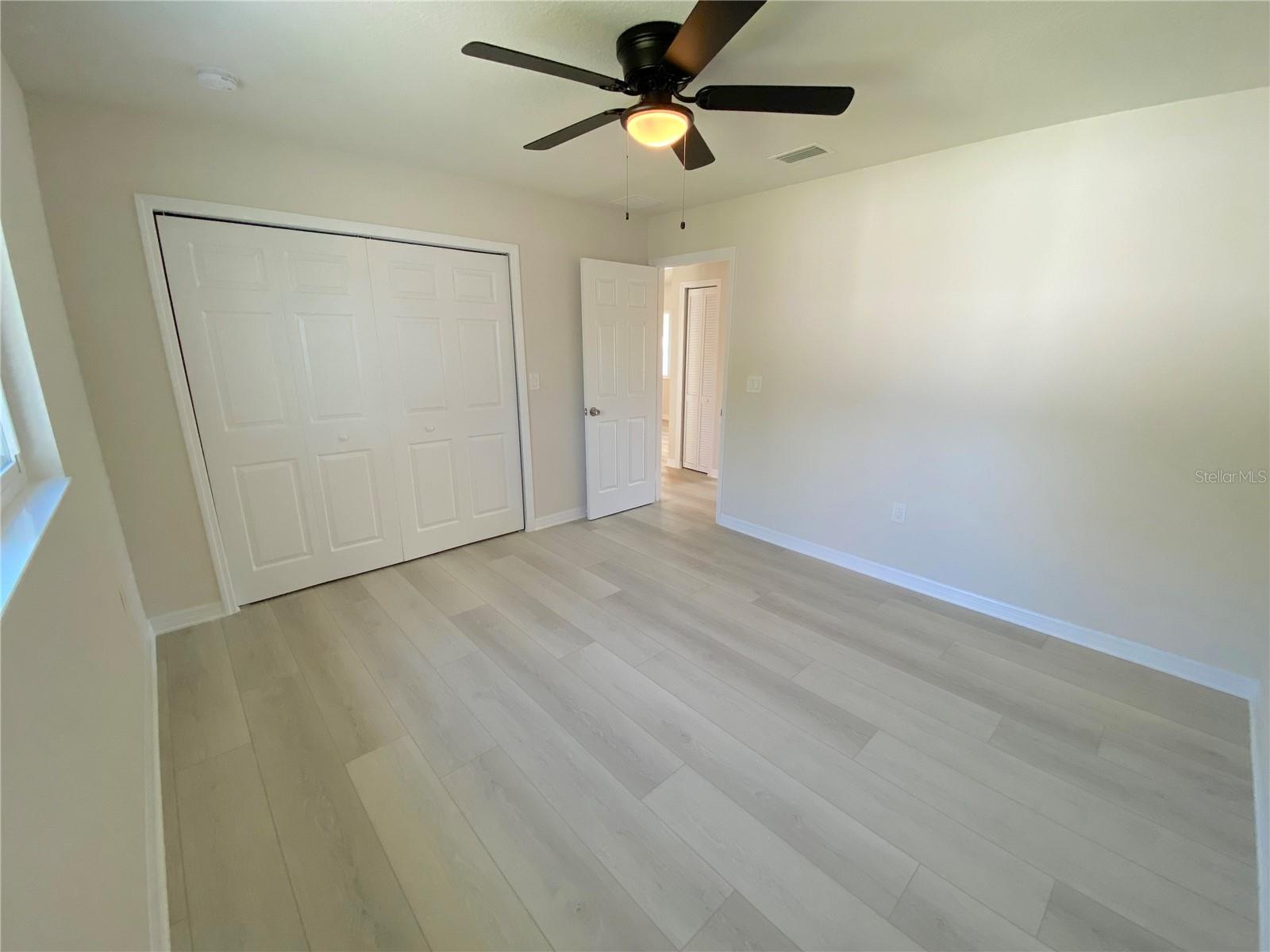 3887 HAWKEYE CIR