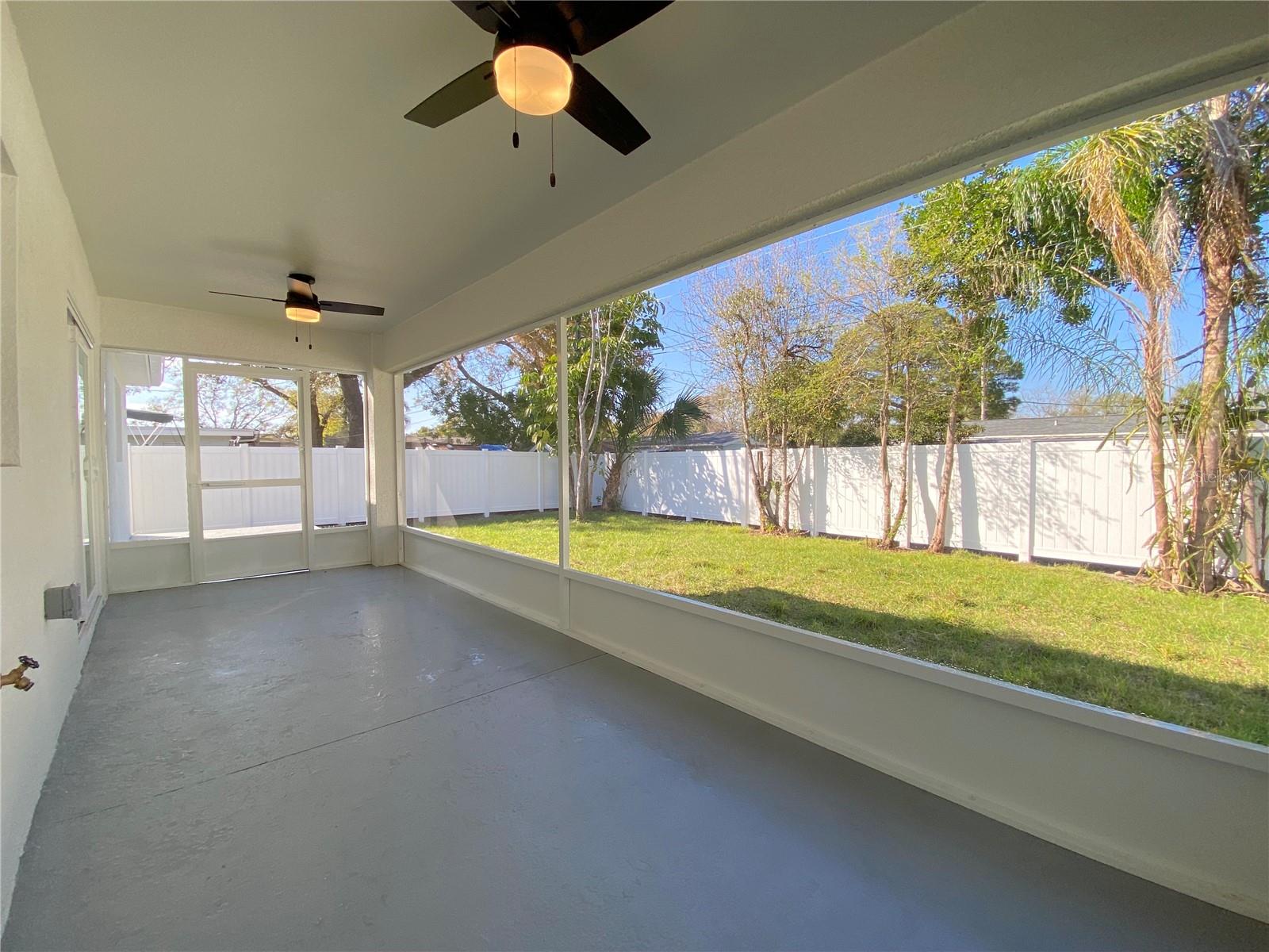 3887 HAWKEYE CIR