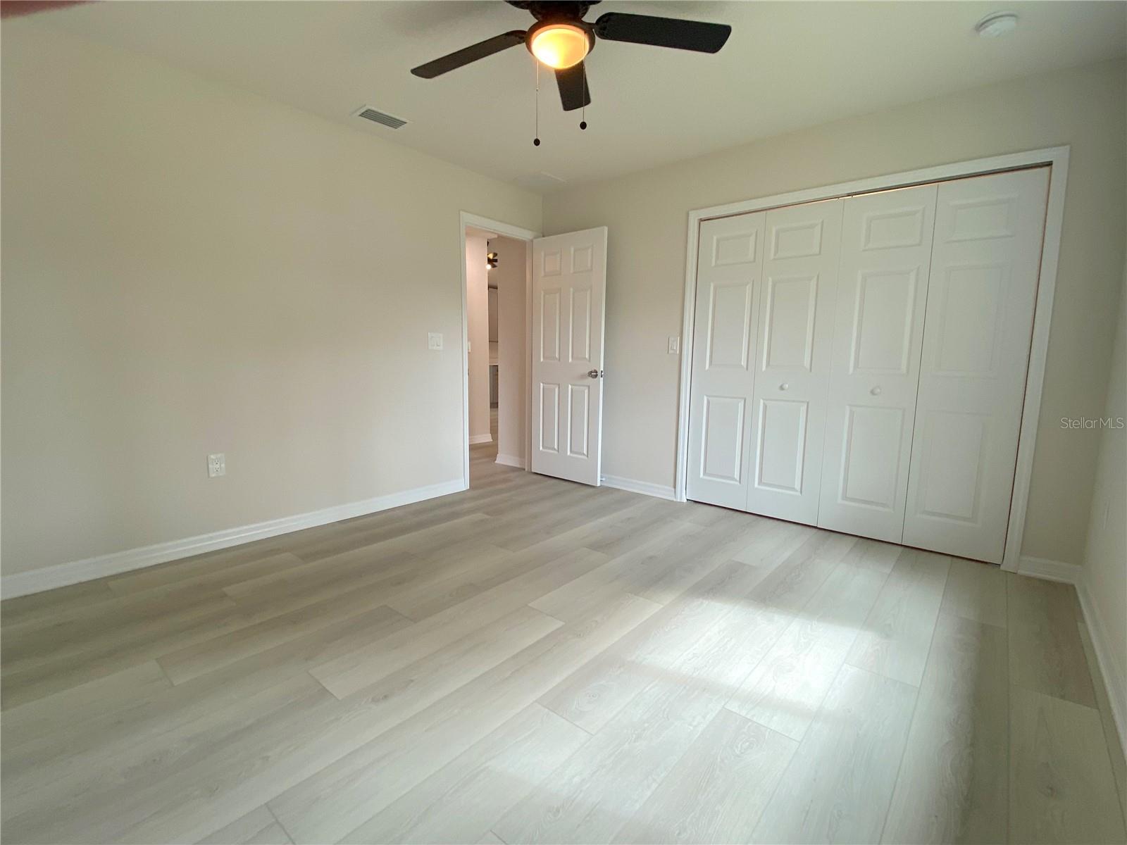 3887 HAWKEYE CIR