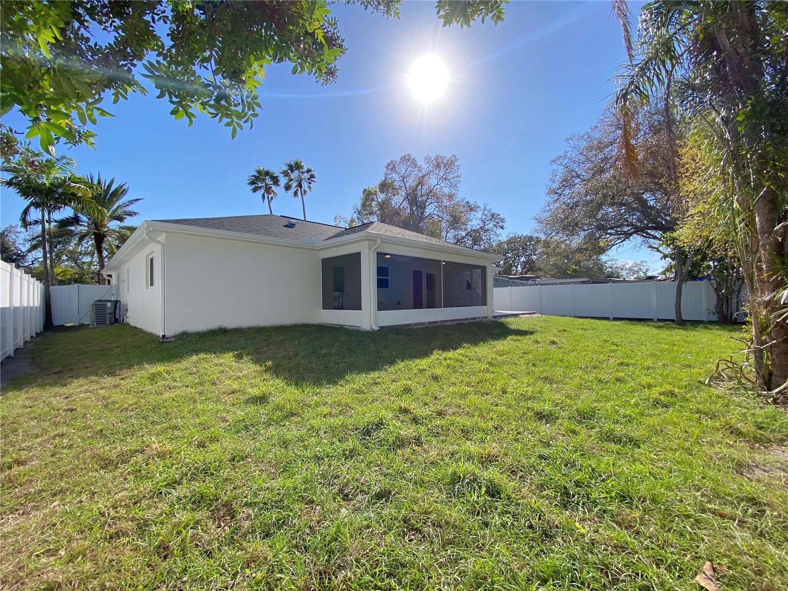 3887 HAWKEYE CIR