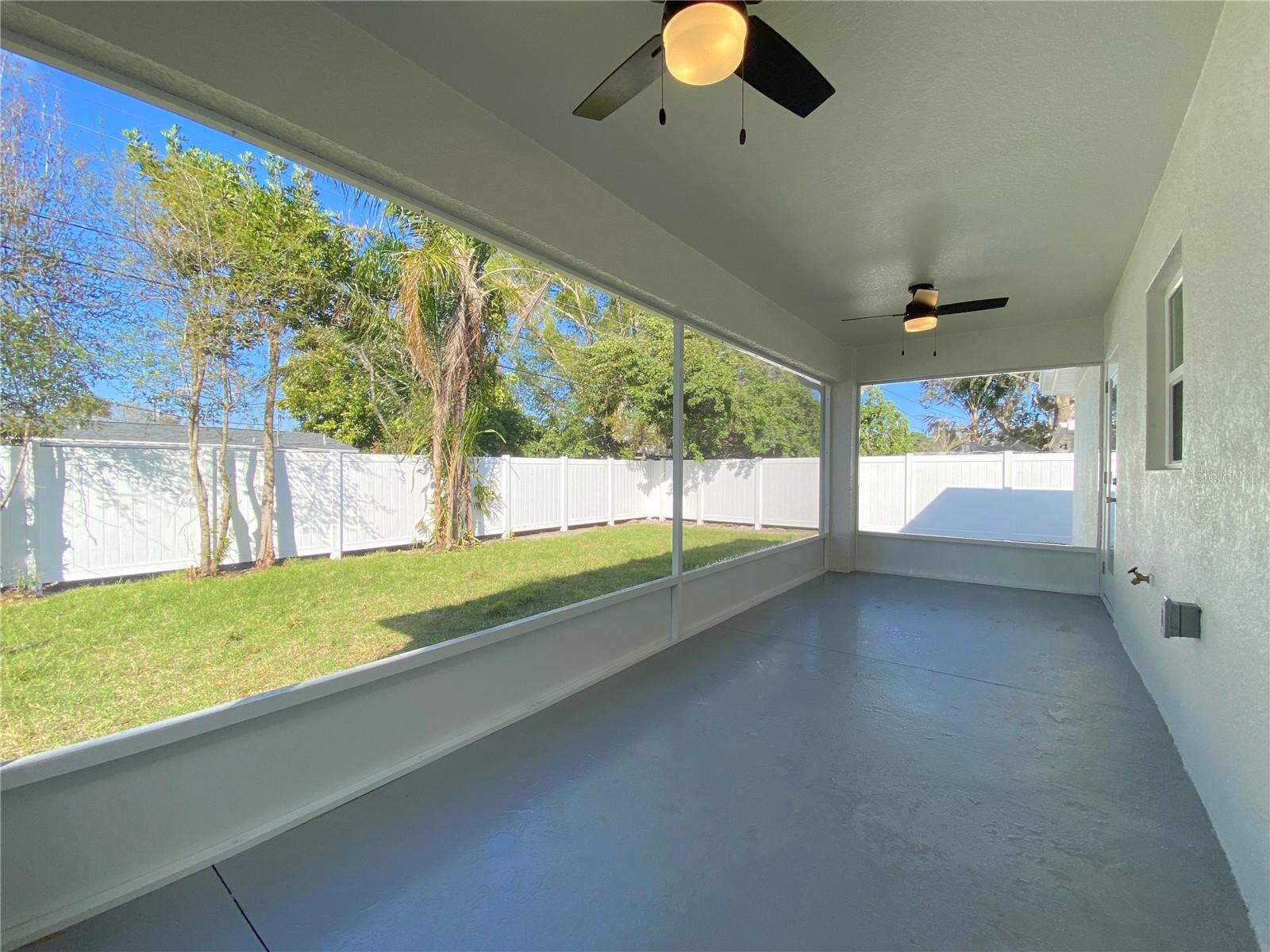 3887 HAWKEYE CIR