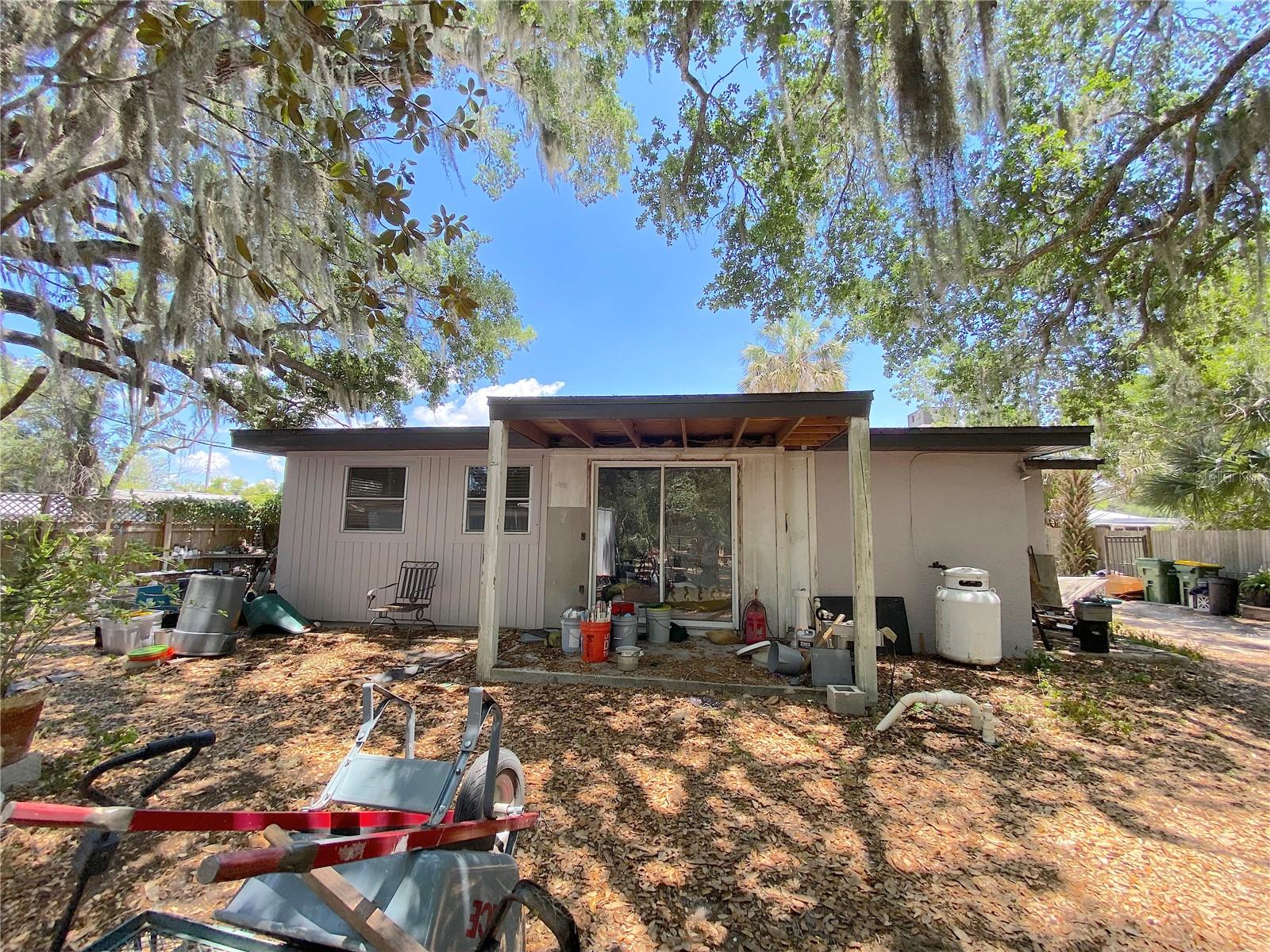 3864 HAWKEYE CIR