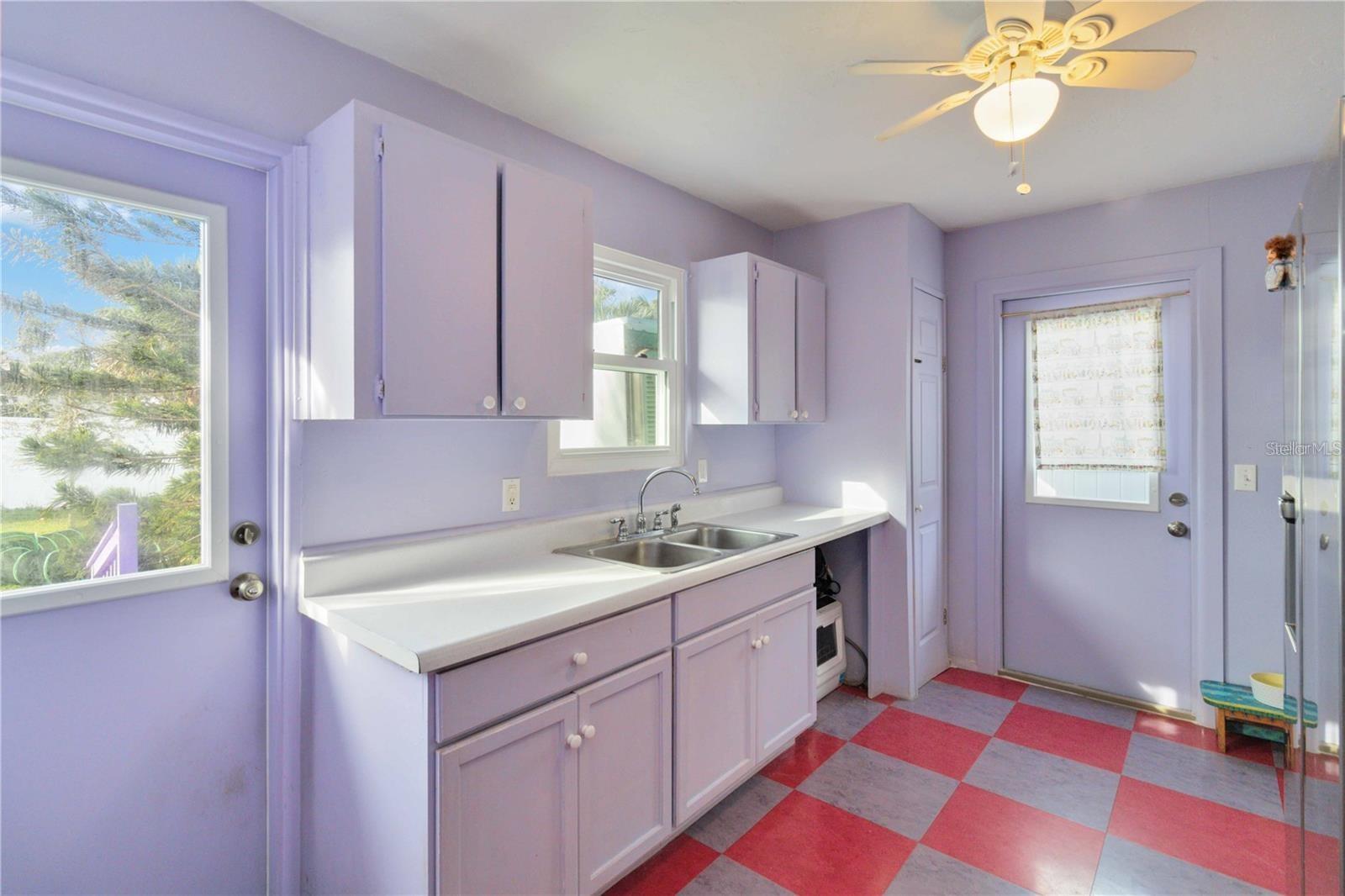 1810 MOVA ST