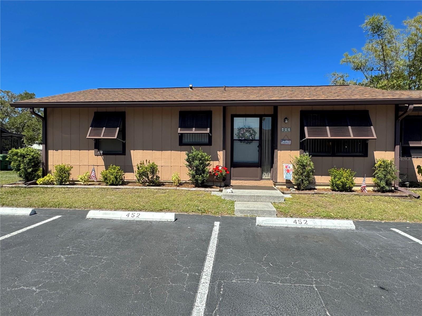 452 N JEFFERSON AVE #117