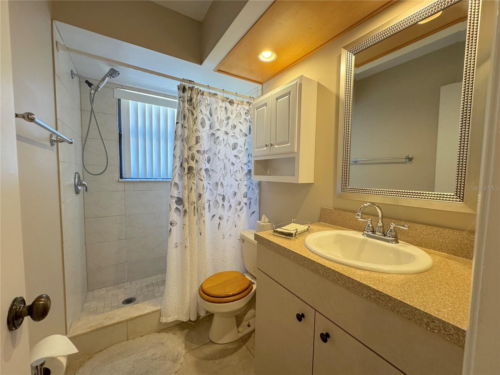 452 N JEFFERSON AVE #117