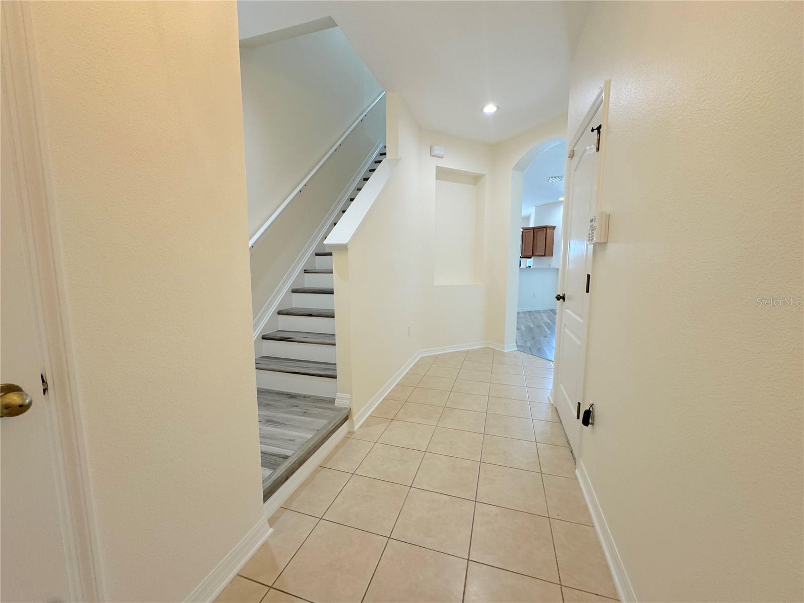 1390 GRANTHAM DR