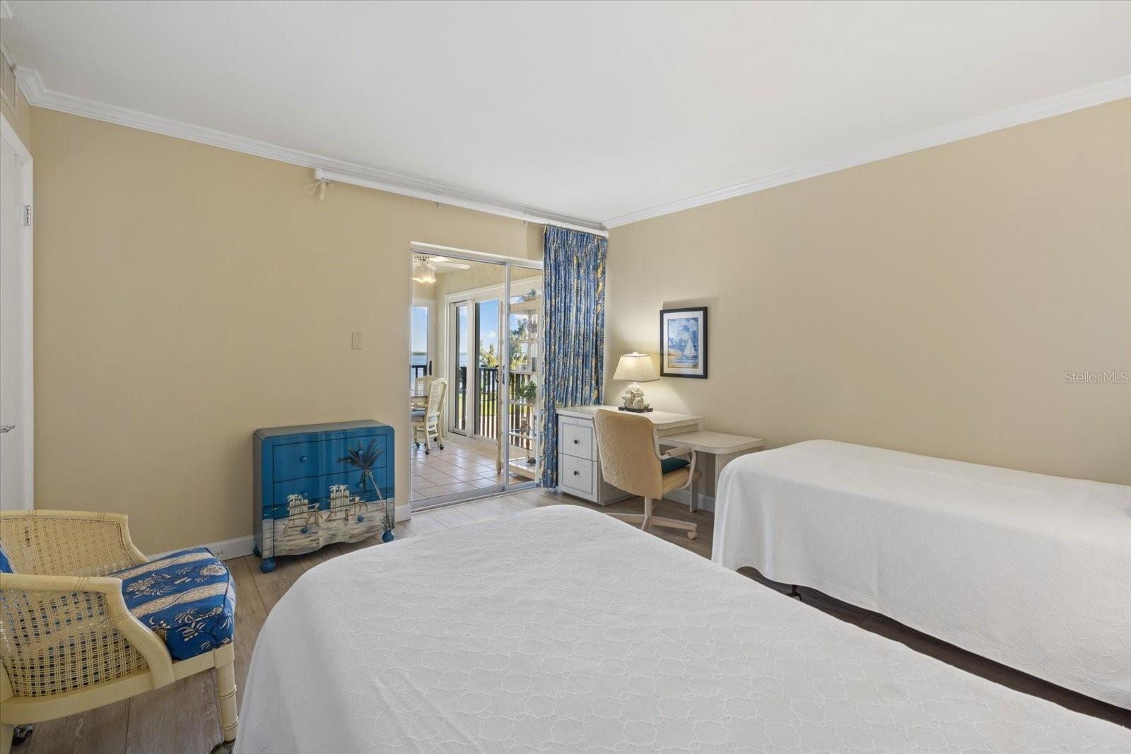 3240 GULF OF MEXICO DR #B402