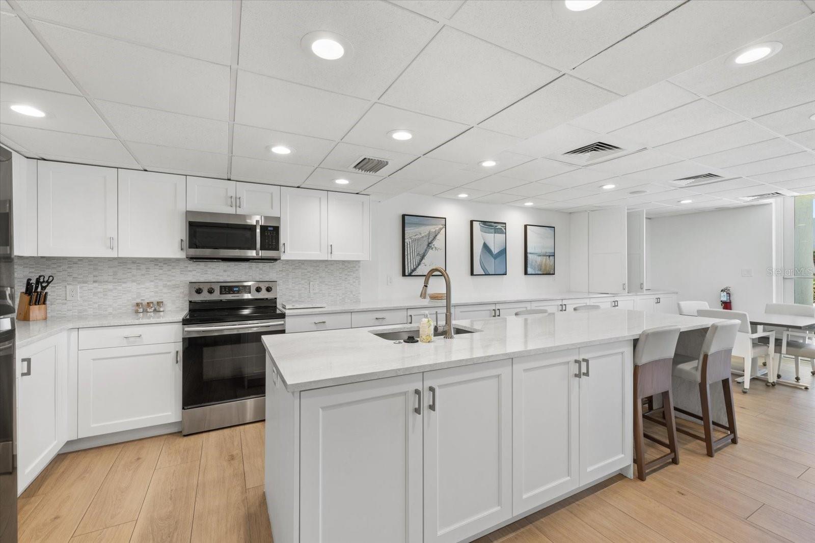 3240 GULF OF MEXICO DR #B402