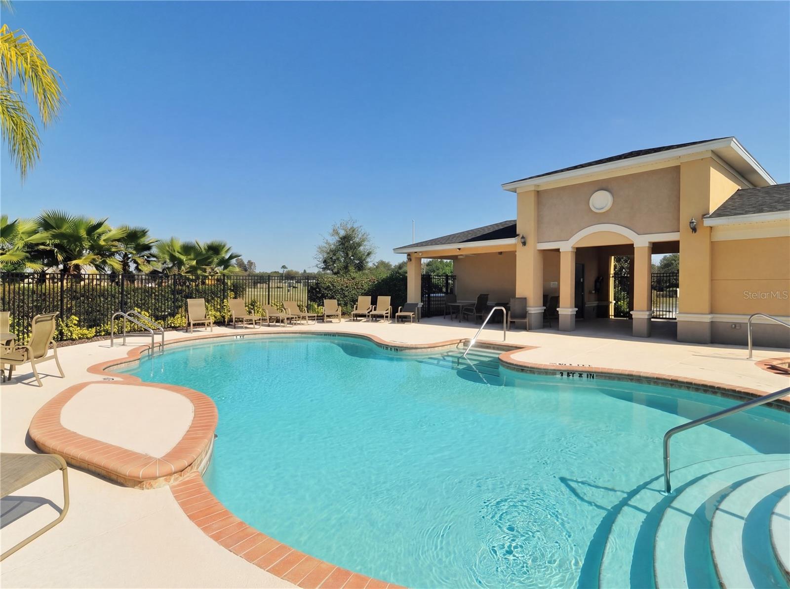 1386 GRANTHAM DR