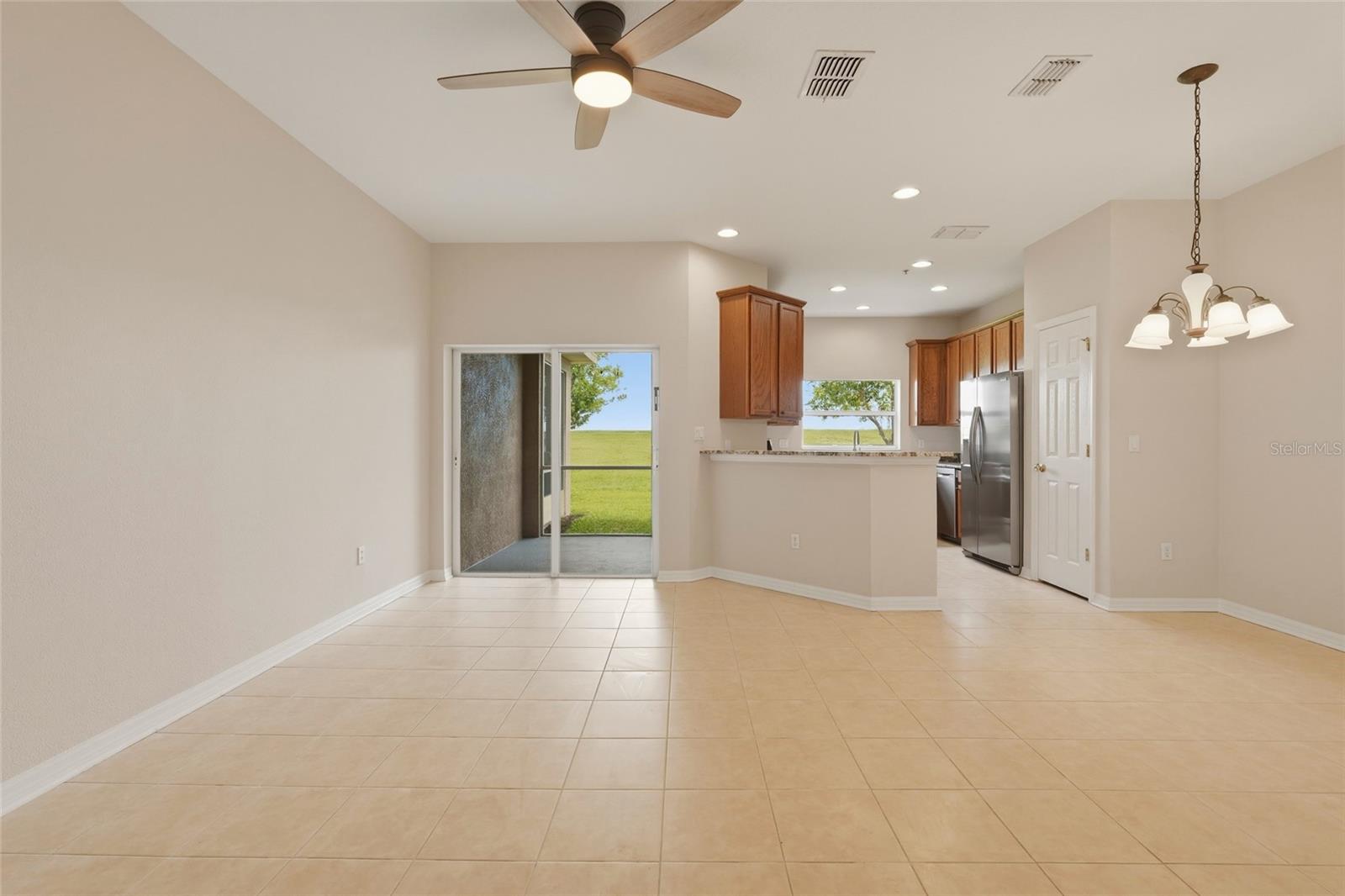 1386 GRANTHAM DR