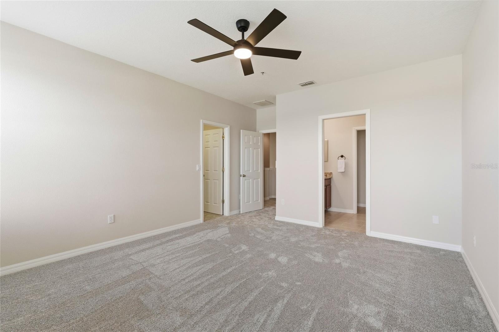 1386 GRANTHAM DR