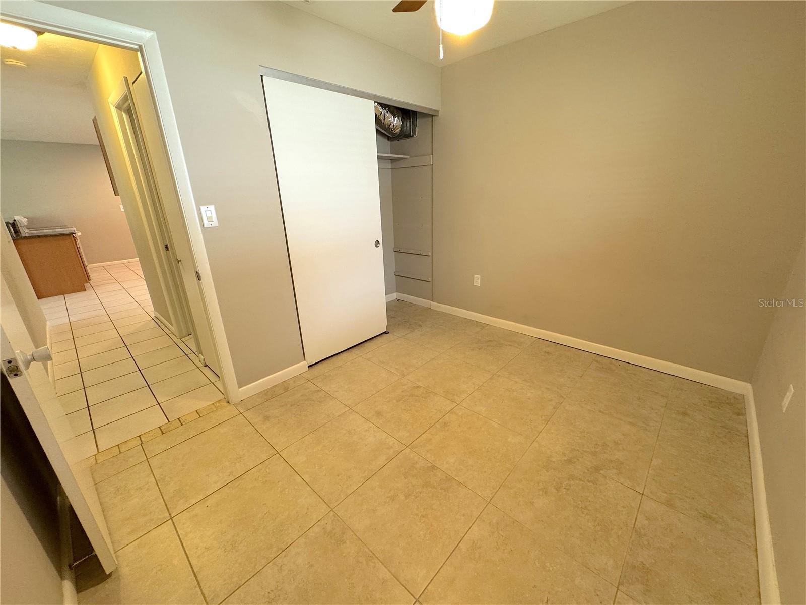 3883 HAWKEYE CIR