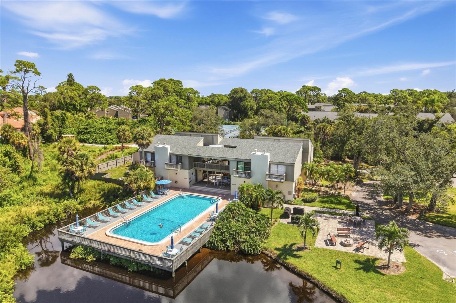 109 WOODLAND PL