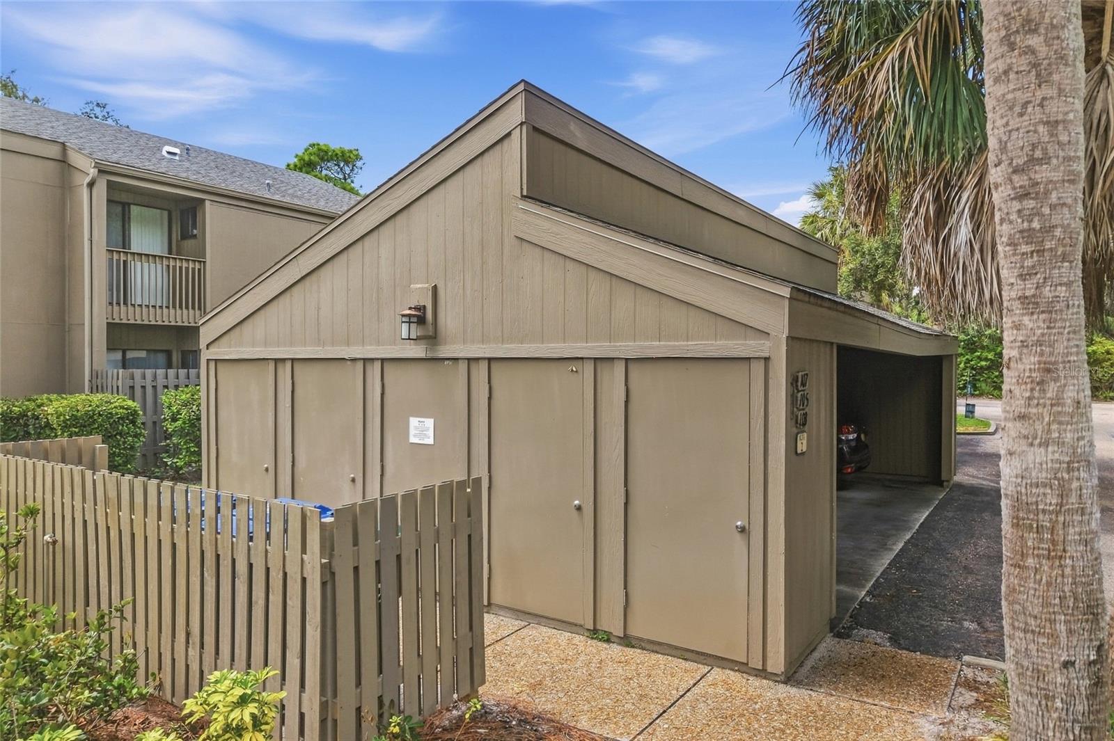 109 WOODLAND PL