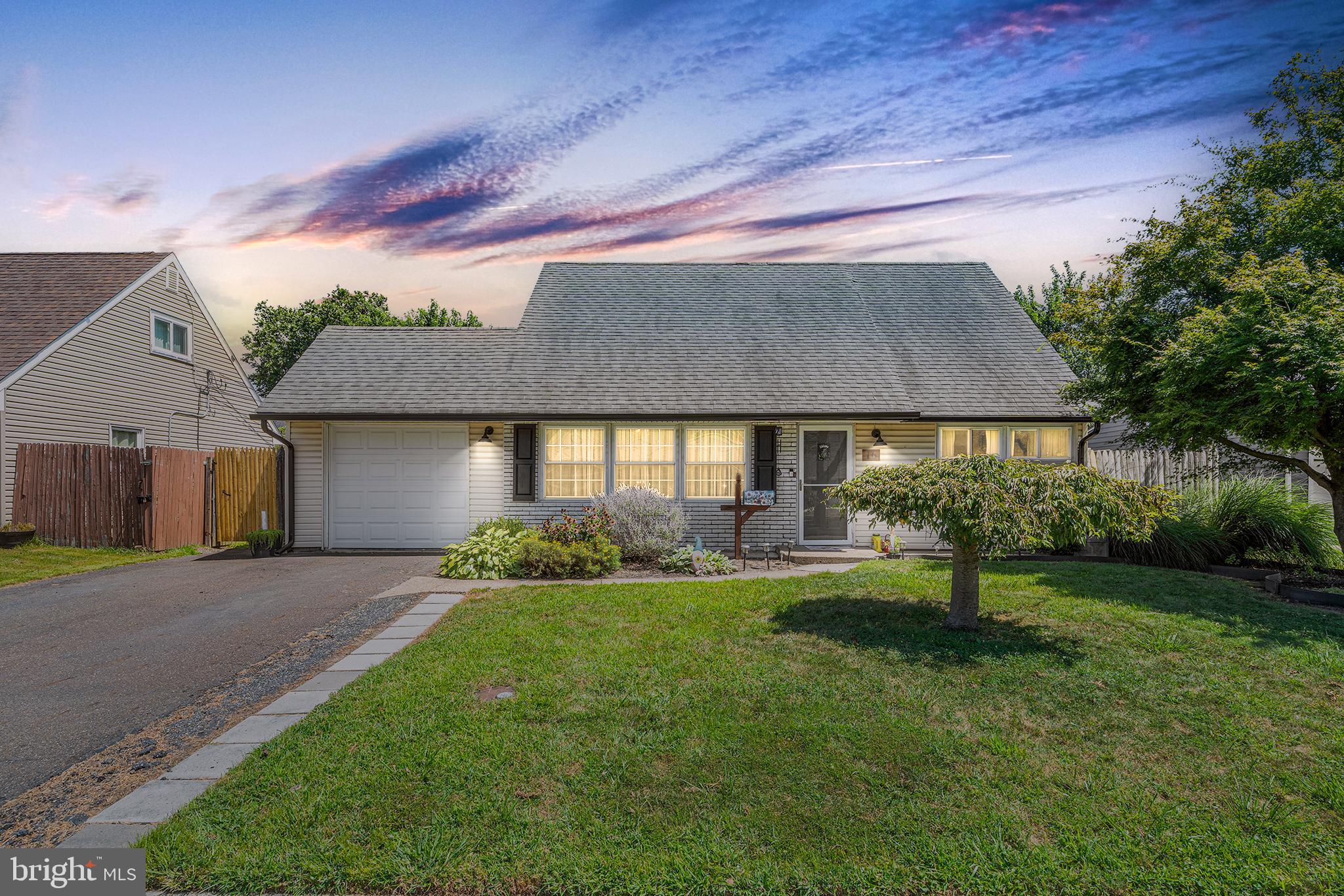16 Iris Rd