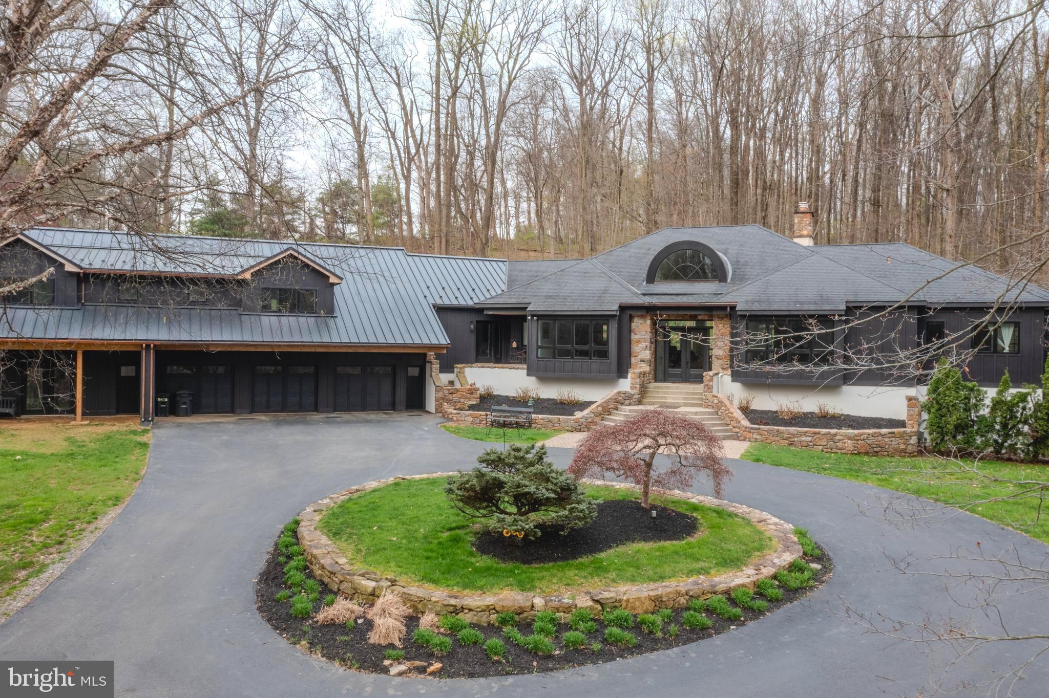 2800 HORSESHOE TRAIL