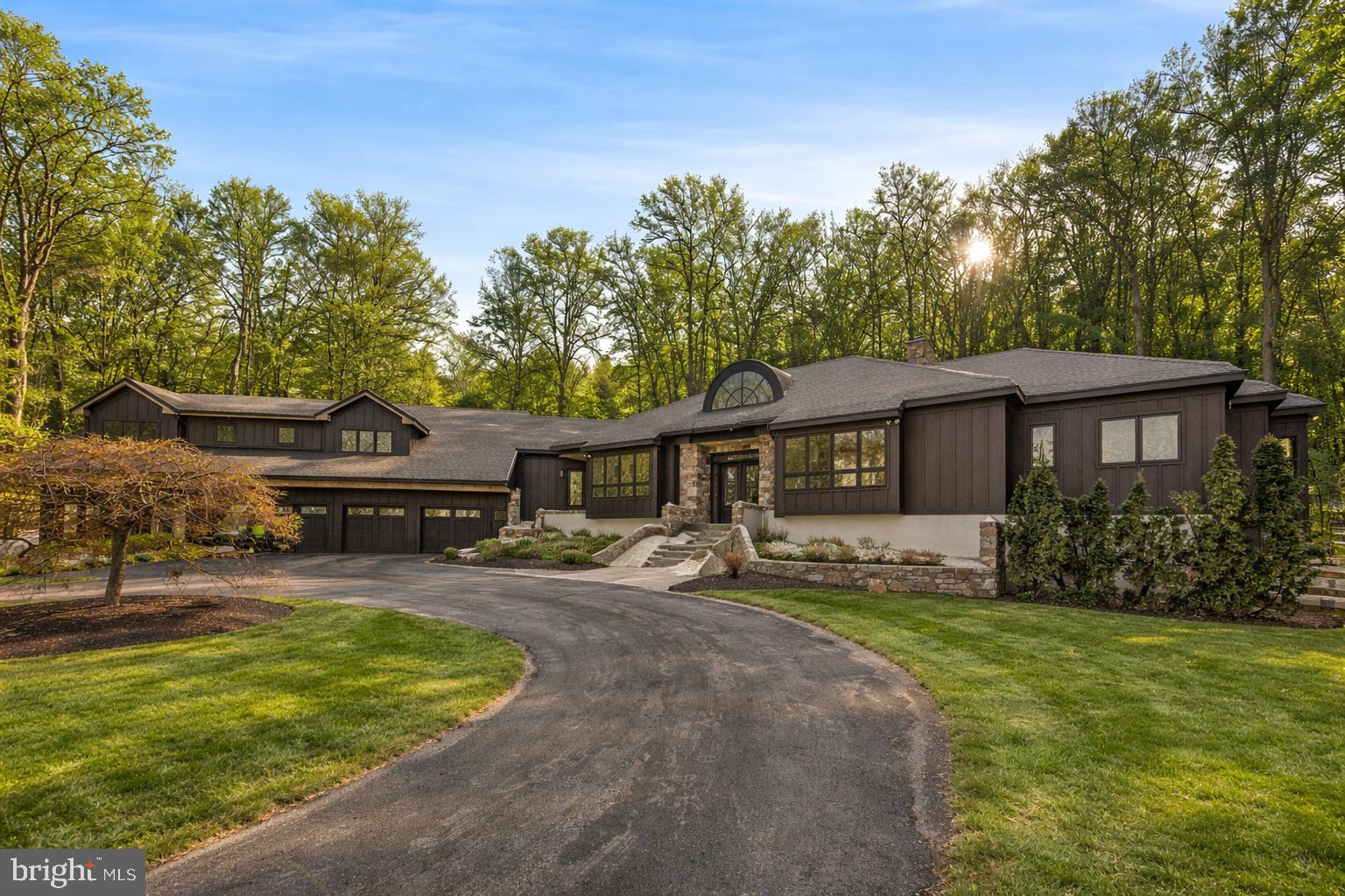 2800 HORSESHOE TRAIL