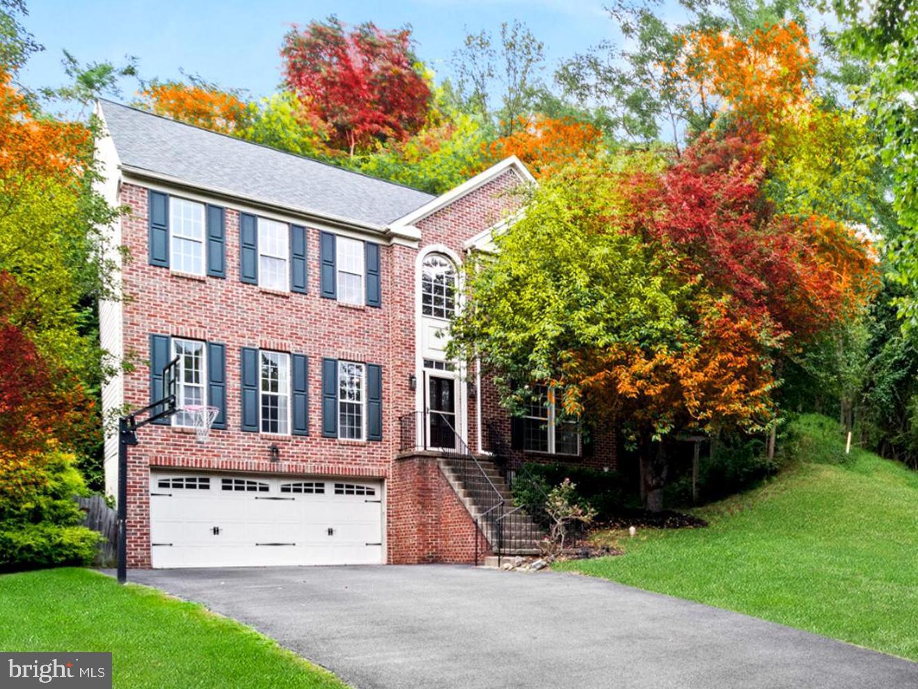 18 Big Woods Dr W