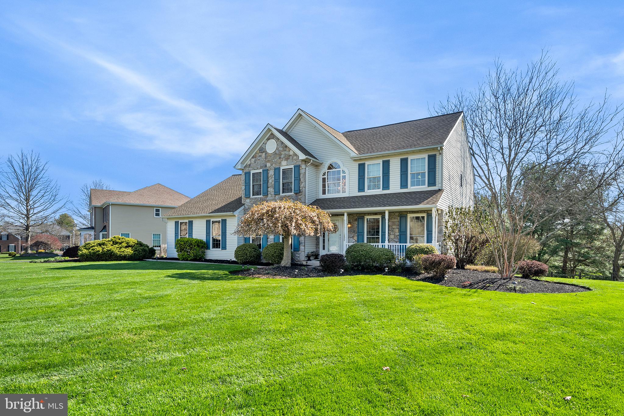 2207 Locust Dr