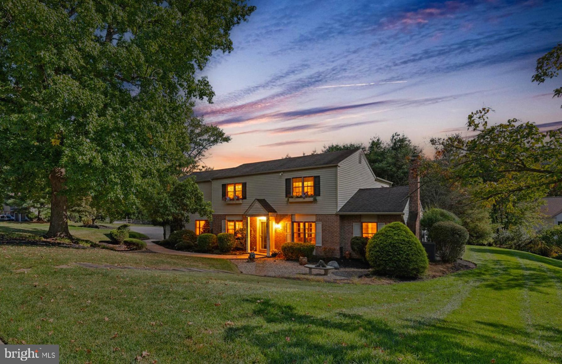 37 SCARLET OAK DRIVE