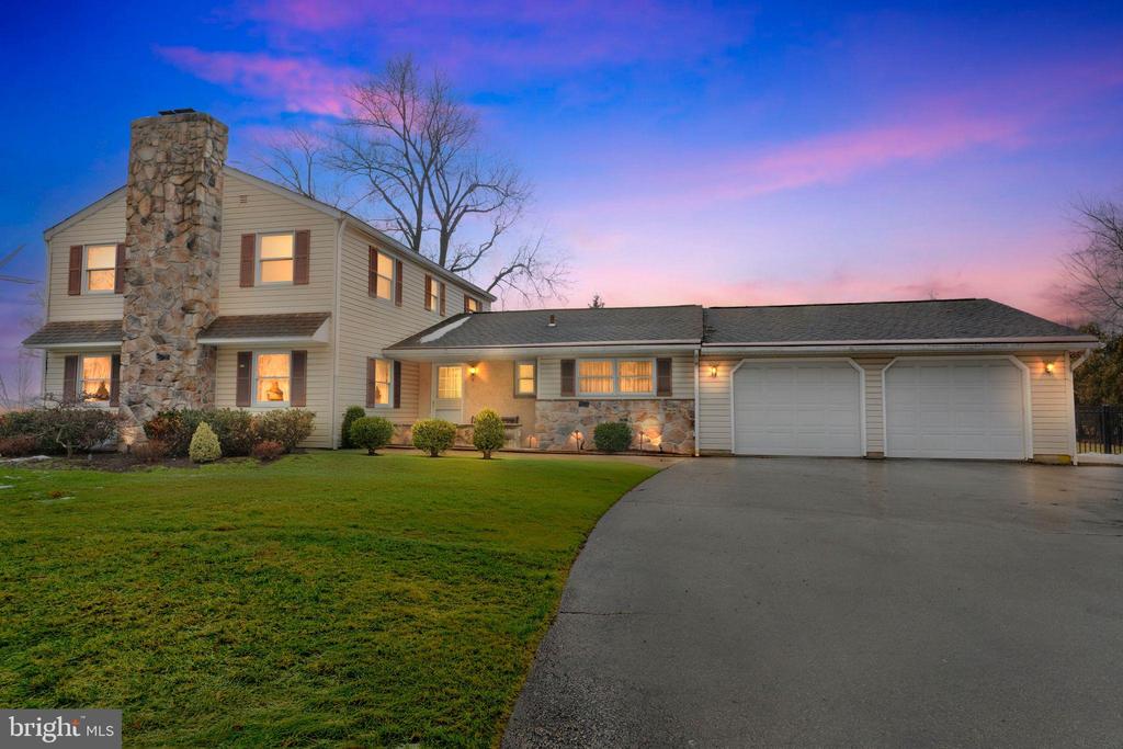 1302 CHERRY LANE