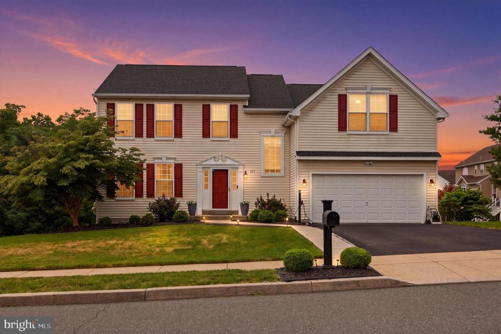 321 SUMMER GROVE LANE