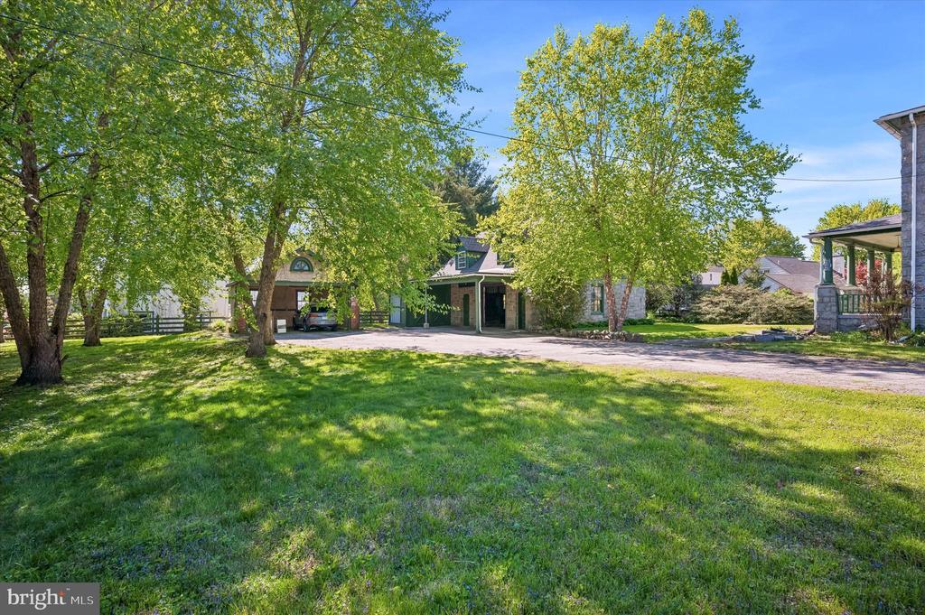 416 E ATHENS AVENUE