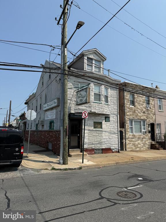 2221 BRIDGE STREET