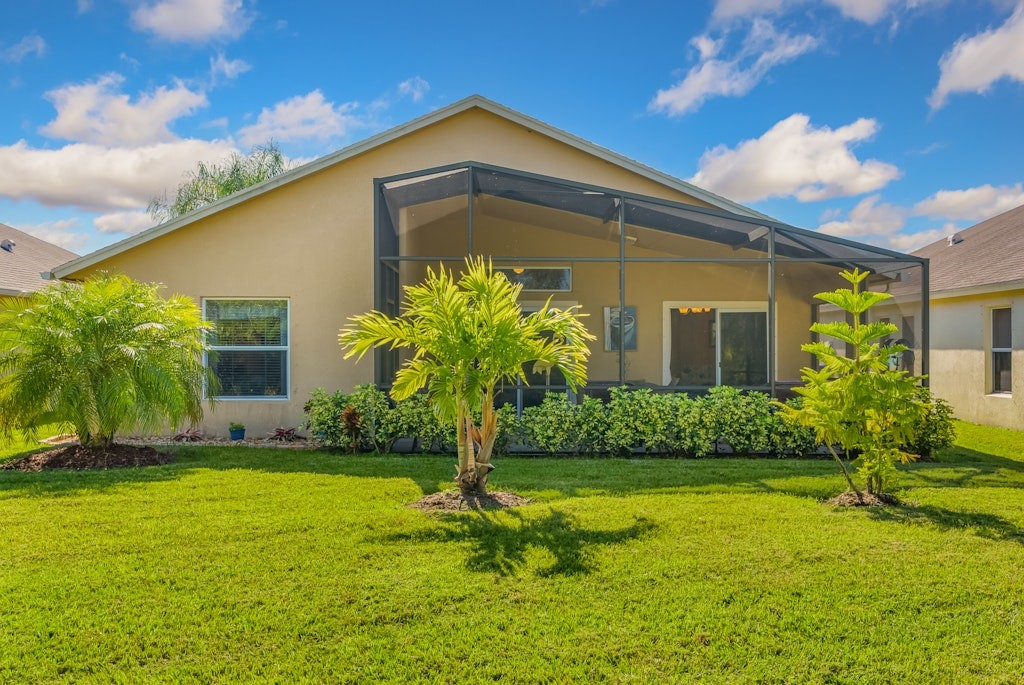 512 Calamondin Way SW