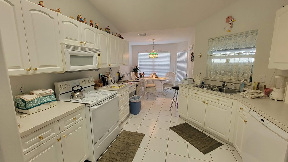 461 Azine Terrace
