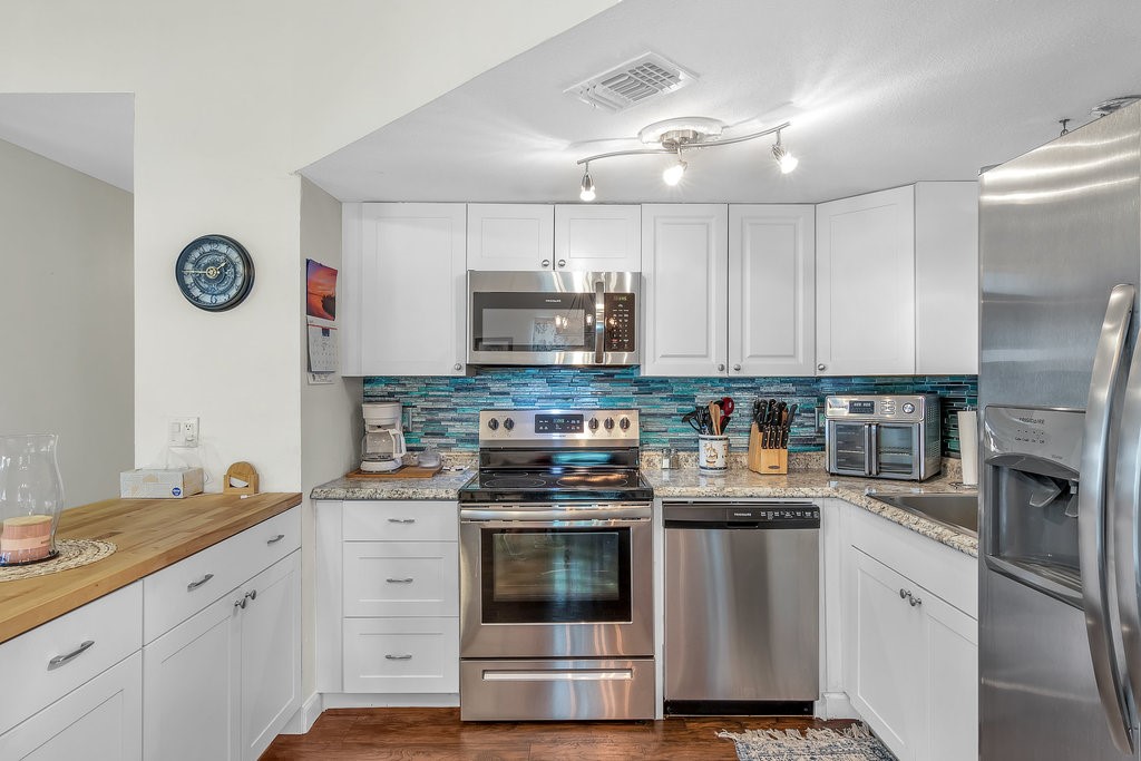 813 Roseland Road