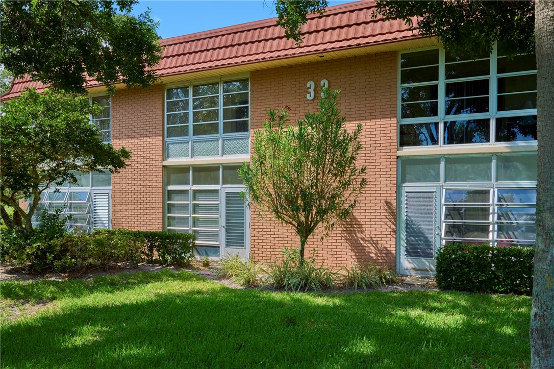 33 Vista Gardens Trail 204