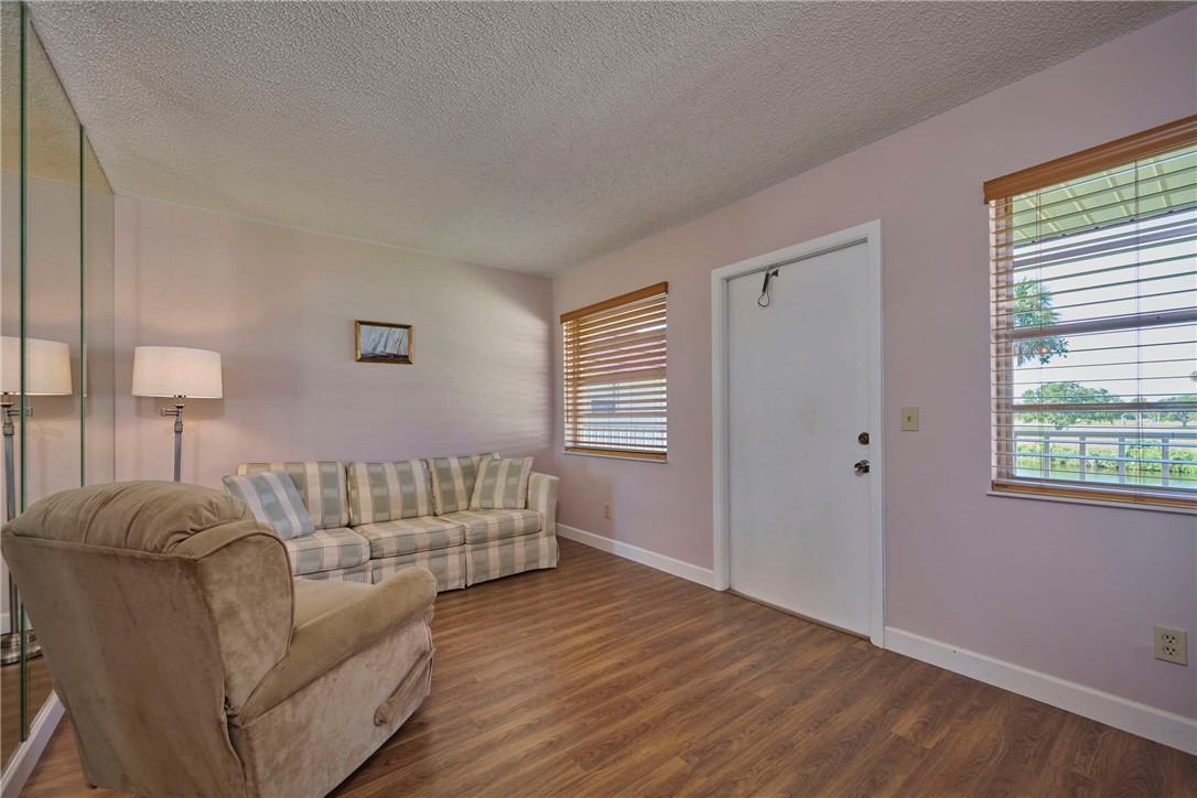 33 Vista Gardens Trail 204