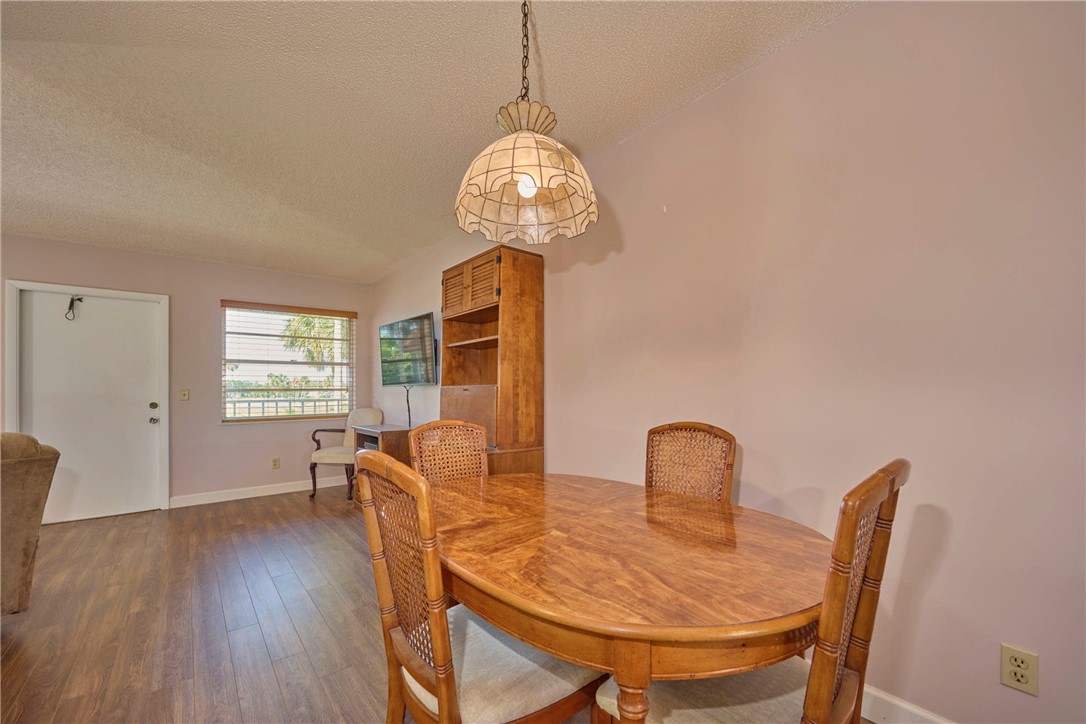 33 Vista Gardens Trail 204