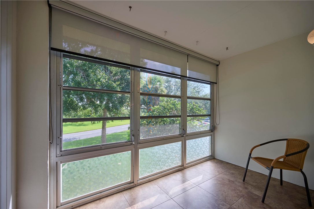 33 Vista Gardens Trail 204