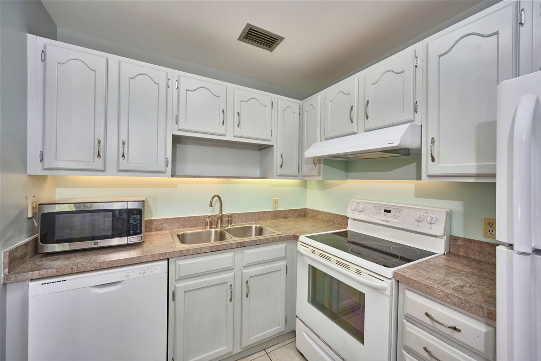 33 Vista Gardens Trail 204