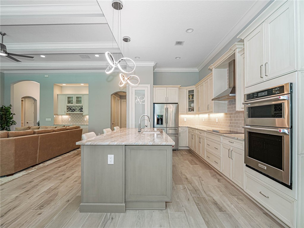 1215 Admirals Walk