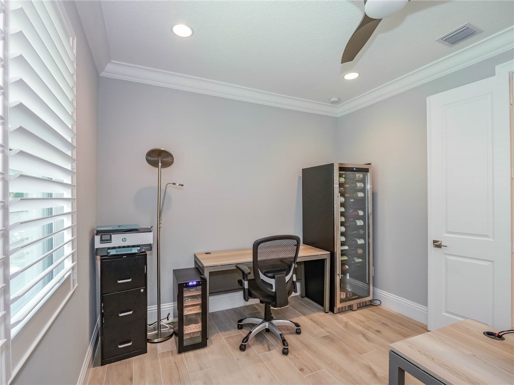 1215 Admirals Walk