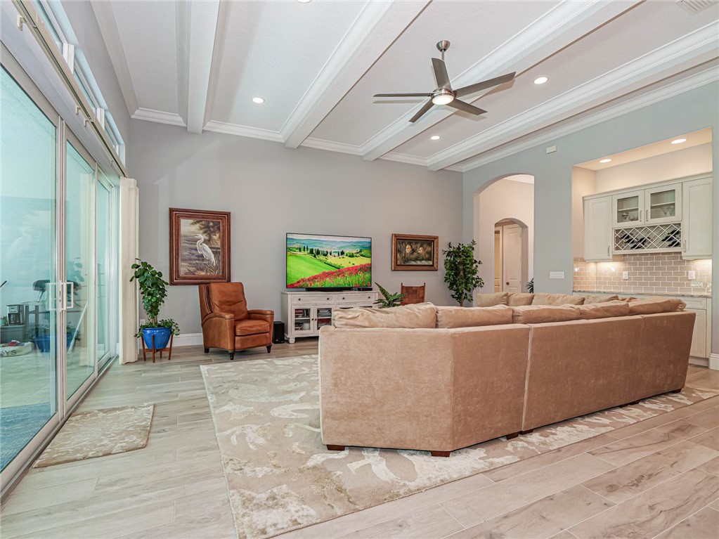 1215 Admirals Walk