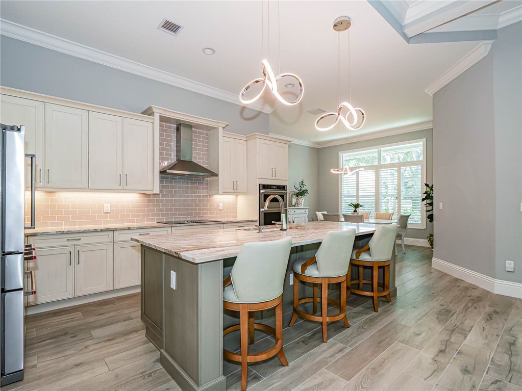 1215 Admirals Walk