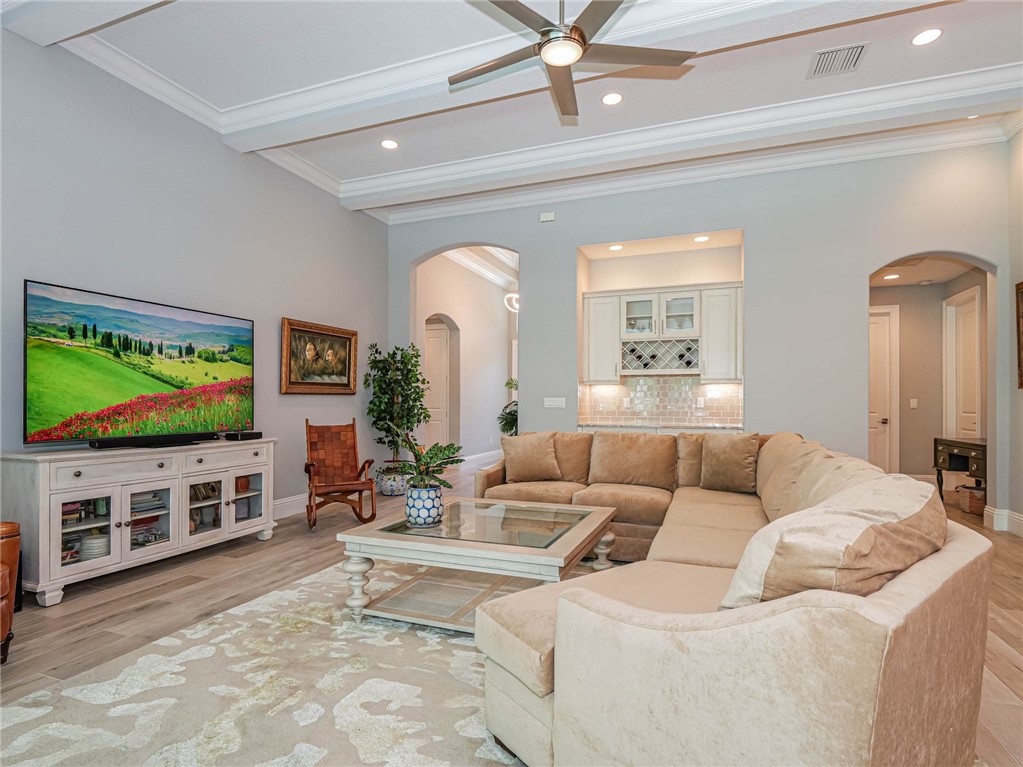 1215 Admirals Walk