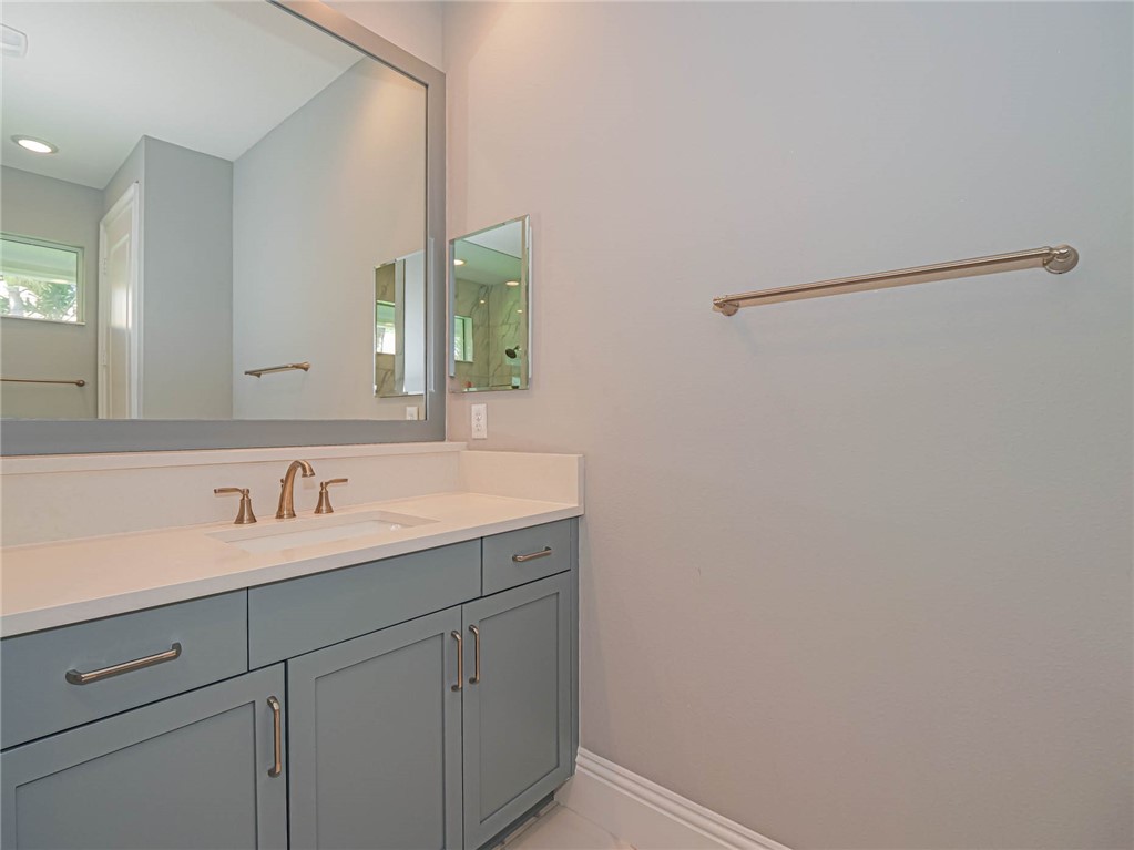 1215 Admirals Walk