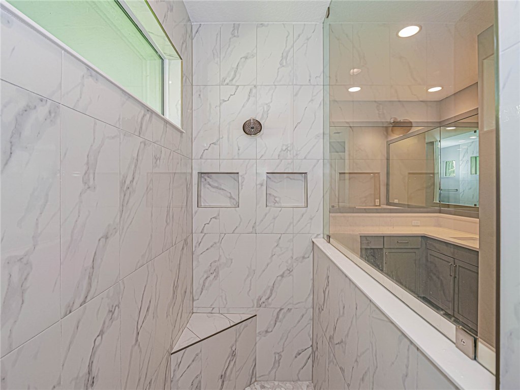 1215 Admirals Walk