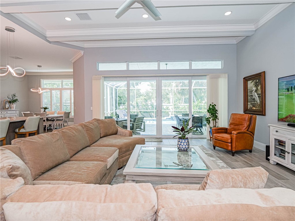 1215 Admirals Walk