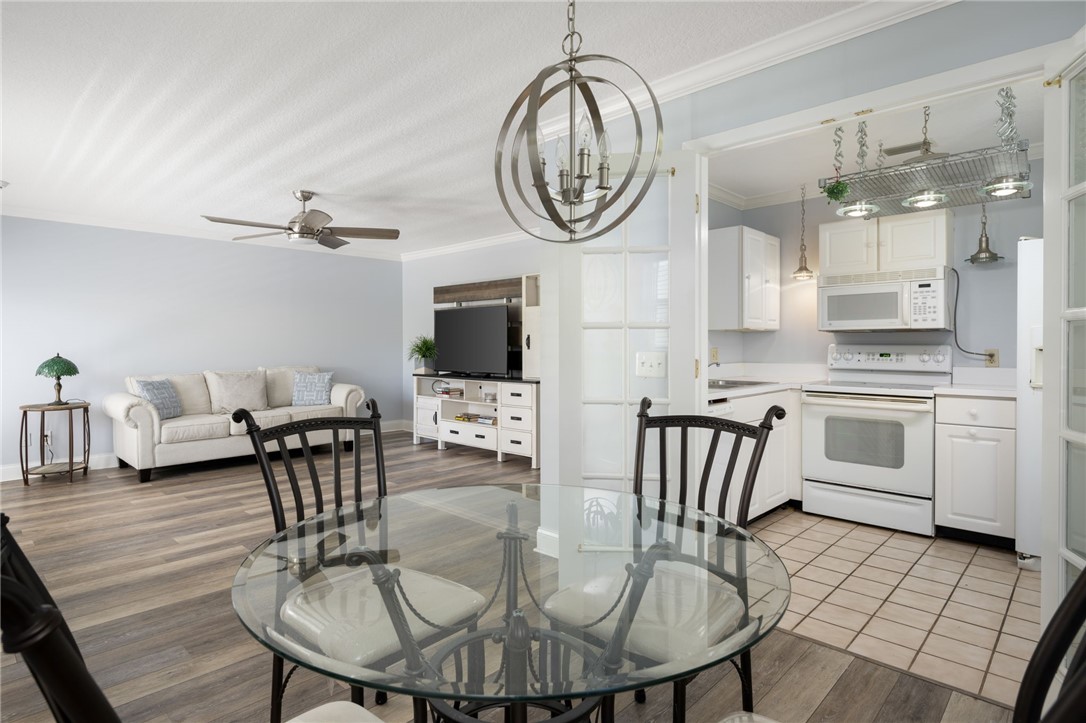 44 Vista Gardens Trail 206
